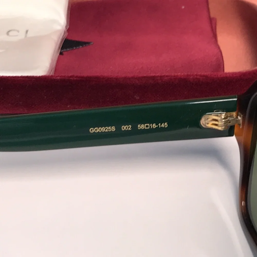 Gucci Tortoise Shell Sunglasses with Green Lenses GG0925s 002